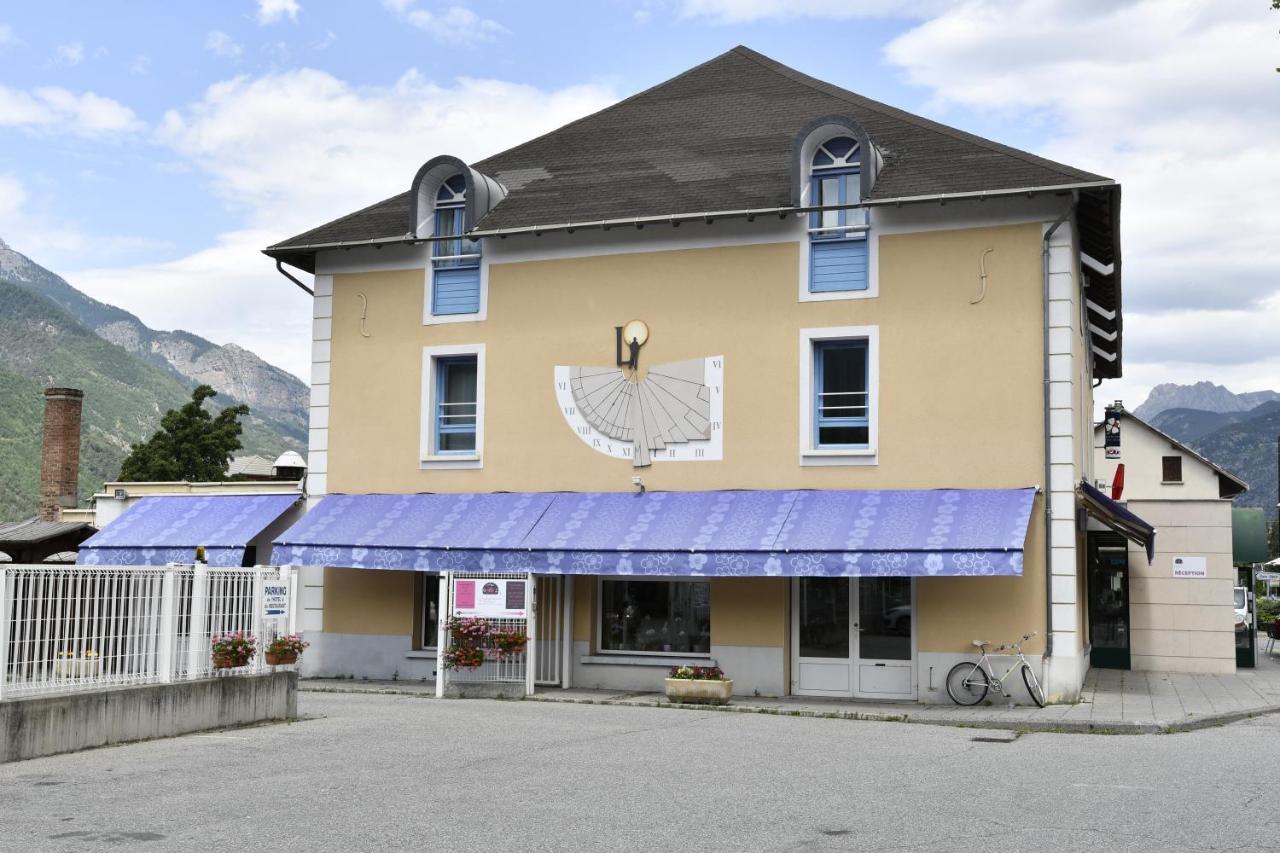 Hotel De La Gare Eygliers Bagian luar foto